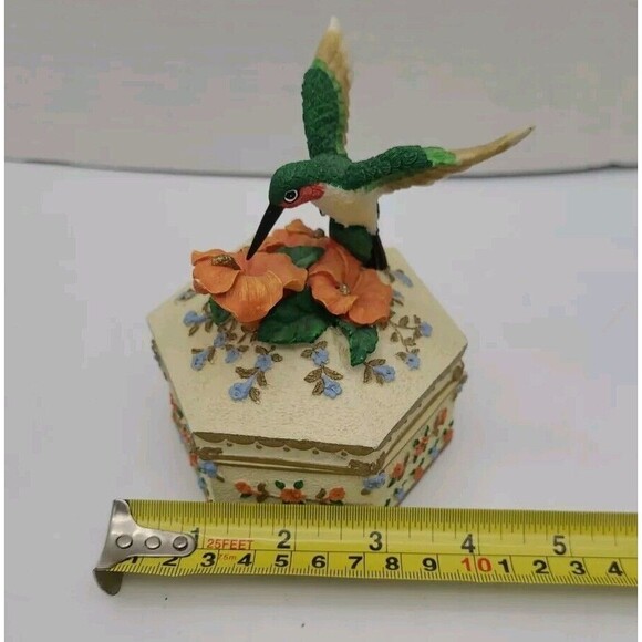 Set 2 Hummingbird Music Trinket Boxes Resin Glass Wings of Love - Picture 12 of 13